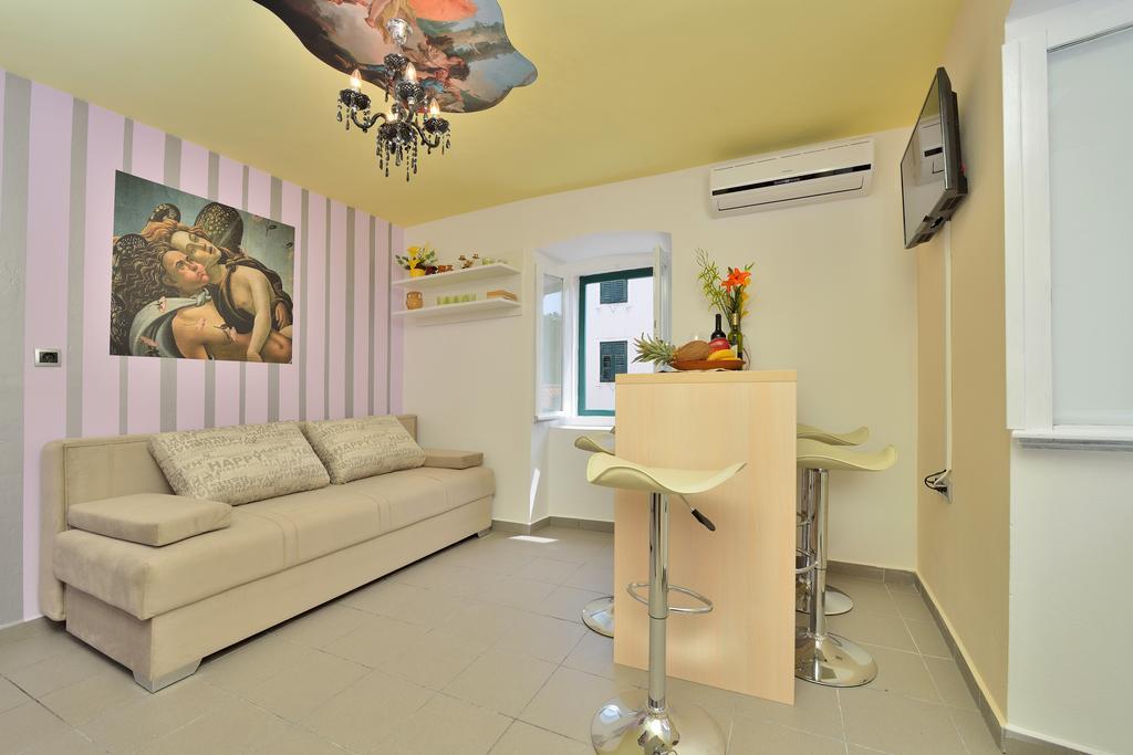 Apartments Carpe Diem Novigrad  Ruang foto