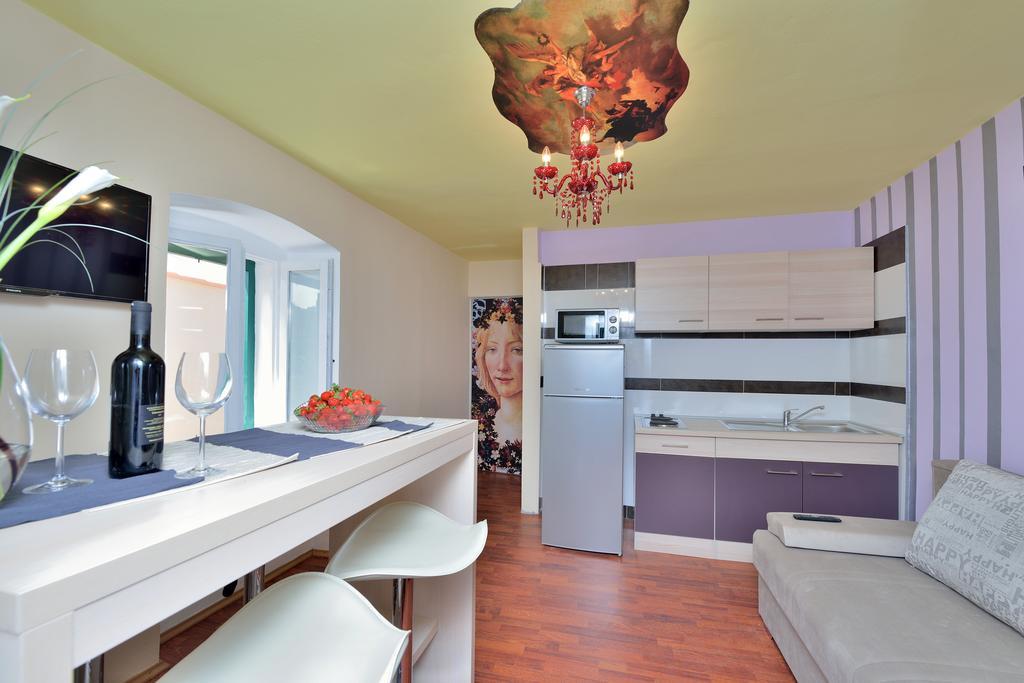 Apartments Carpe Diem Novigrad  Ruang foto